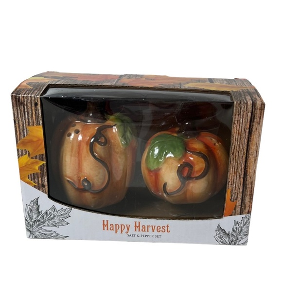 NIB Happy Harvest Pumpkin Salt & Pepper Shaker Set - Picture 2 of 8
